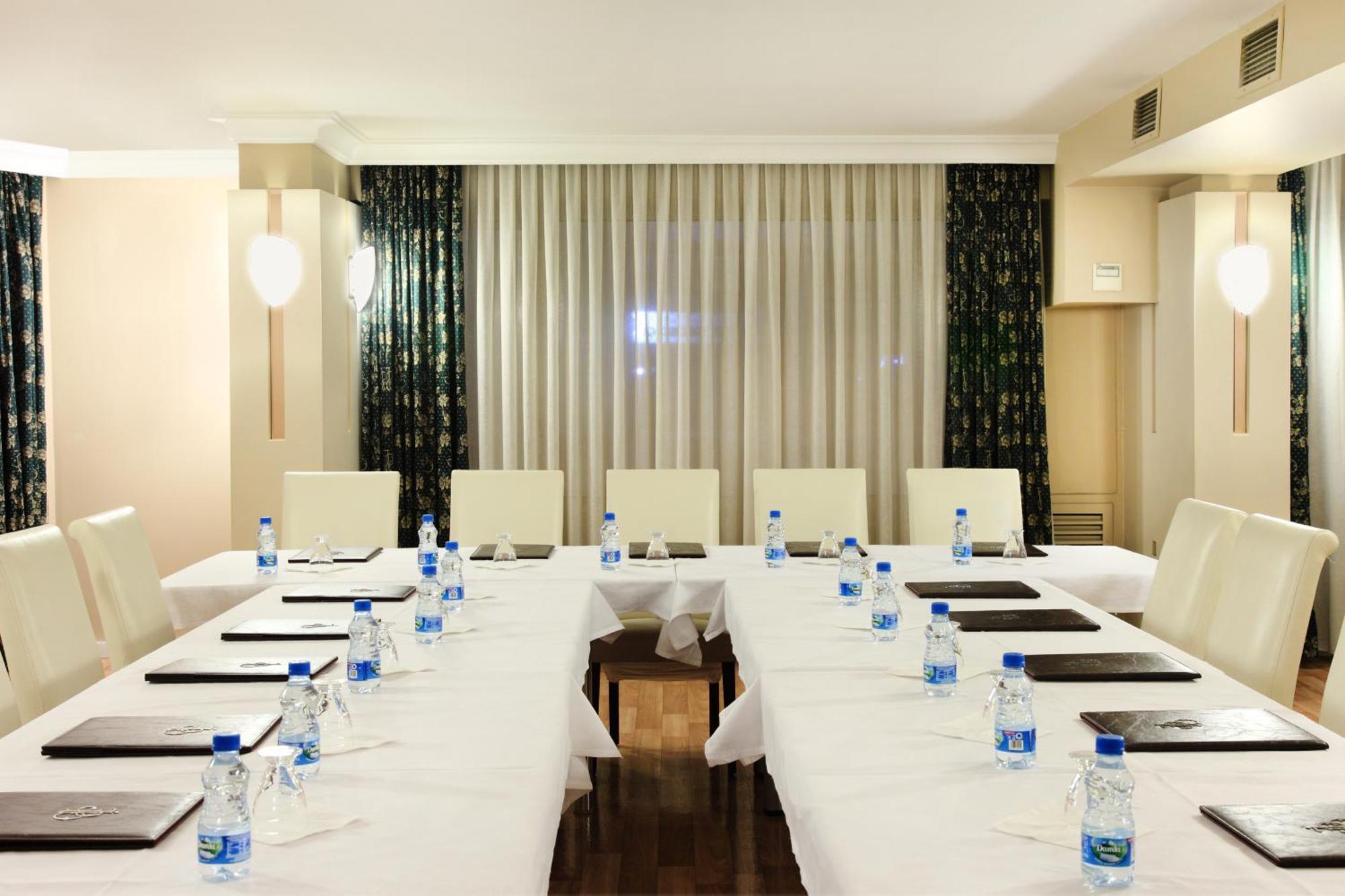 Izmir Palas Hotel Екстер'єр фото