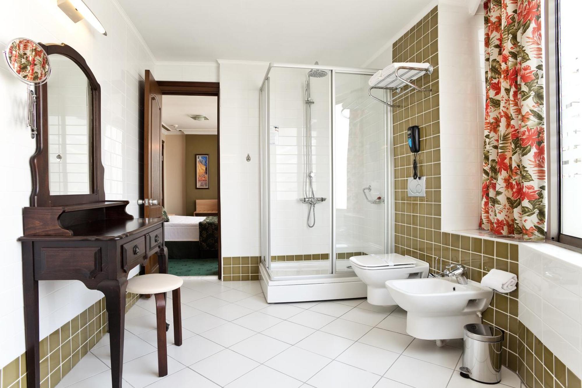Izmir Palas Hotel Екстер'єр фото